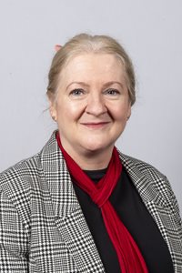 Geraldine Buckland, Chief People Officer at ELEXON and Chair at First Choice, headshot