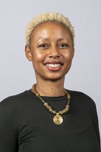 Leanne Case, CEO of Vzir Consulting, headshot