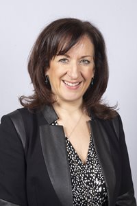 Liz Tinlin, Purpose & Positive Action strategy consultant and volunteer STEM Ambassador, headshot